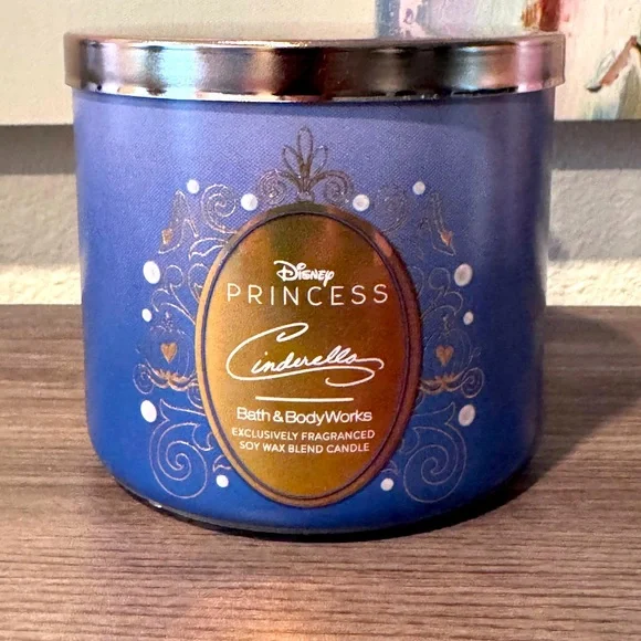 Cinderella Candle Bath and Body Works - Picture 1 of 3